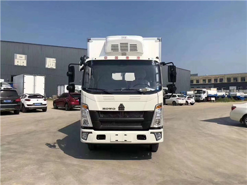 國六重汽豪沃冷藏車