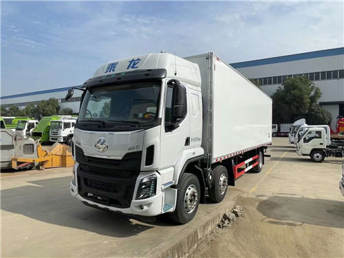 國六東風柳汽乘龍H5小三軸7.8米8.6米冷藏車圖片參數(shù)介紹