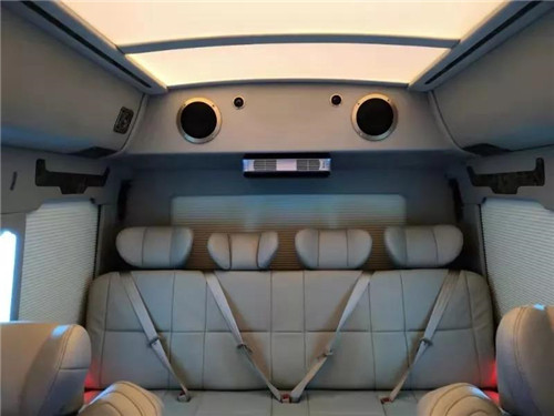 武漢天河機(jī)場(chǎng)孟總對(duì)軍運(yùn)會(huì)專用接待乘用車定制改裝提了一些期望，要求中標(biāo)方在生產(chǎn)改裝中，提高認(rèn)識(shí)，嚴(yán)格標(biāo)準(zhǔn)，重視質(zhì)量，向北京奧運(yùn)會(huì)專用車的標(biāo)準(zhǔn)看齊，將此項(xiàng)訂單當(dāng)成一項(xiàng)政治任務(wù)來完成，以滿足國(guó)賓級(jí)的乘用要求。