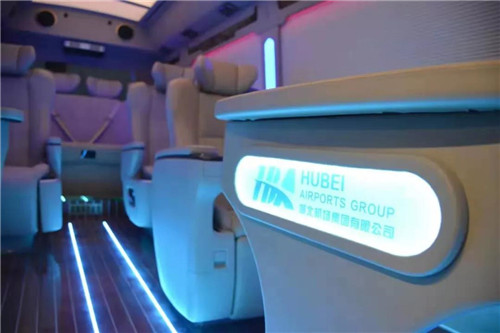 程力豐田高端商務(wù)禮賓車，用于轉(zhuǎn)運(yùn)來武漢參加軍運(yùn)會(huì)的國(guó)賓內(nèi)飾圖片