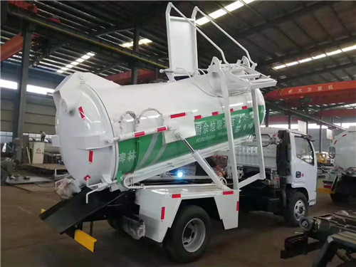 國(guó)六東風(fēng)多利卡D6餐廚垃圾車