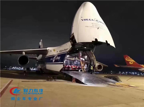 程力集團(tuán)彰顯大企風(fēng)范，八天交付45臺(tái)東風(fēng)天錦抑塵車出口阿聯(lián)酋！