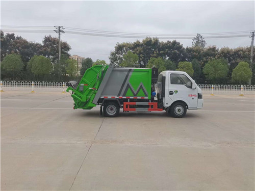 國(guó)六東風(fēng)途逸35方藍(lán)牌后裝壓縮垃圾車藍(lán)牌不超重 (8).jpg