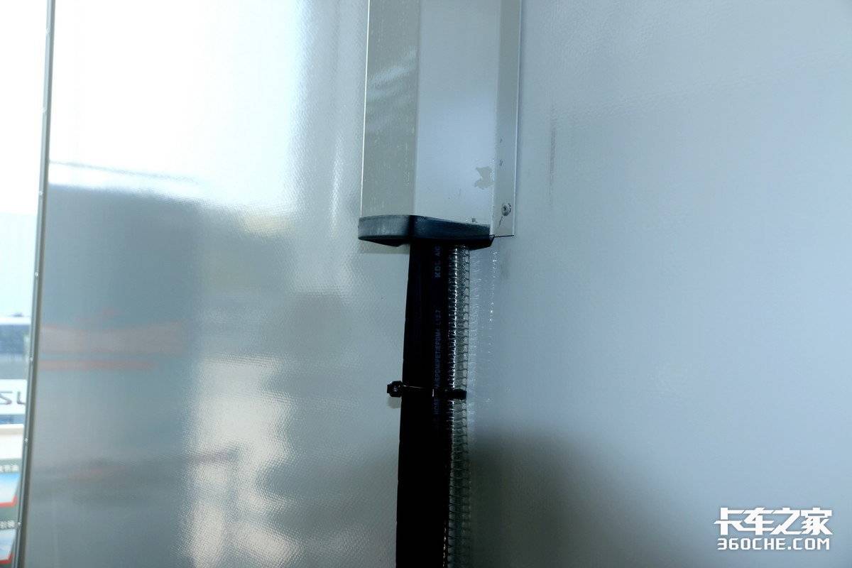 圓你4JJ1配藍(lán)牌的夢(mèng)&nbsp;圖解翼放EC7冷藏車(chē)