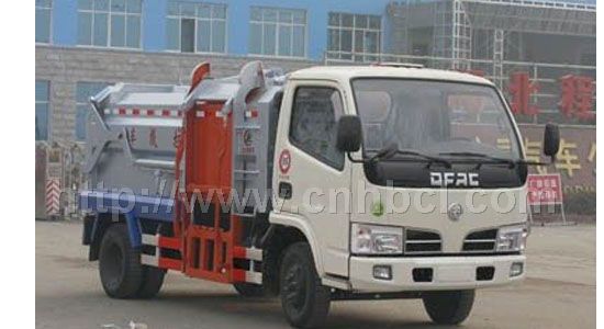 東風(fēng)小霸王側(cè)裝壓縮式垃圾車(chē)