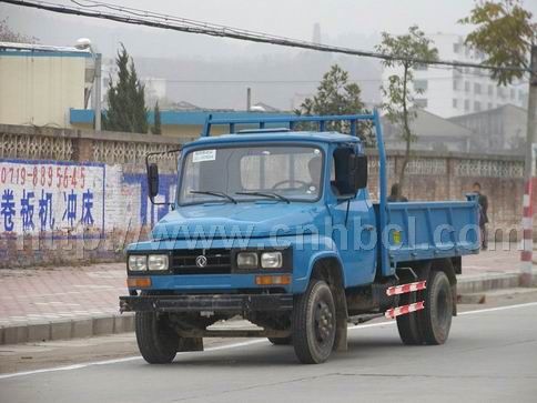 東風(fēng)140尖頭農(nóng)用自卸車